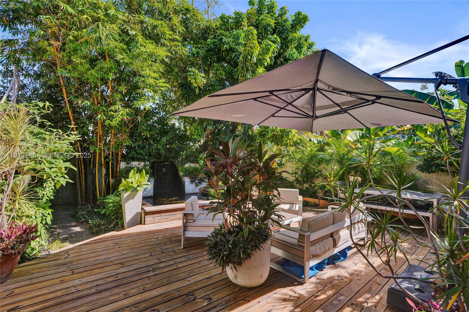 1335 Lenox Ave Miami Beach, FL 33139