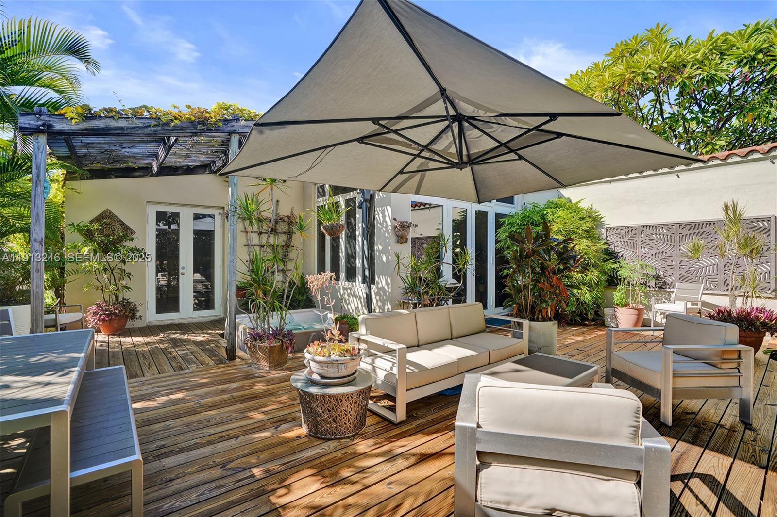 1335 Lenox Ave Miami Beach, FL 33139