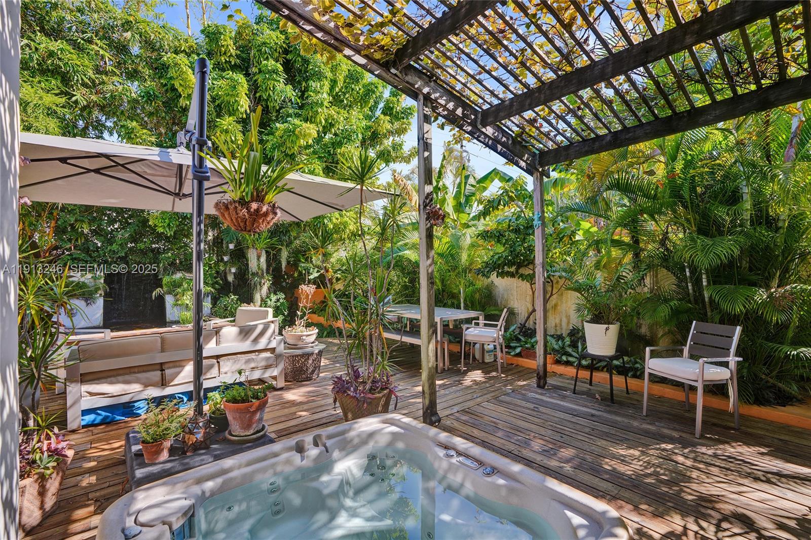 1335 Lenox Ave Miami Beach, FL 33139