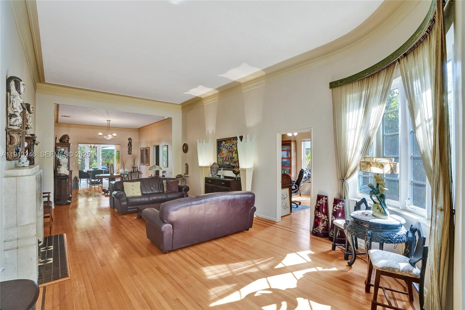 1335 Lenox Ave Miami Beach, FL 33139