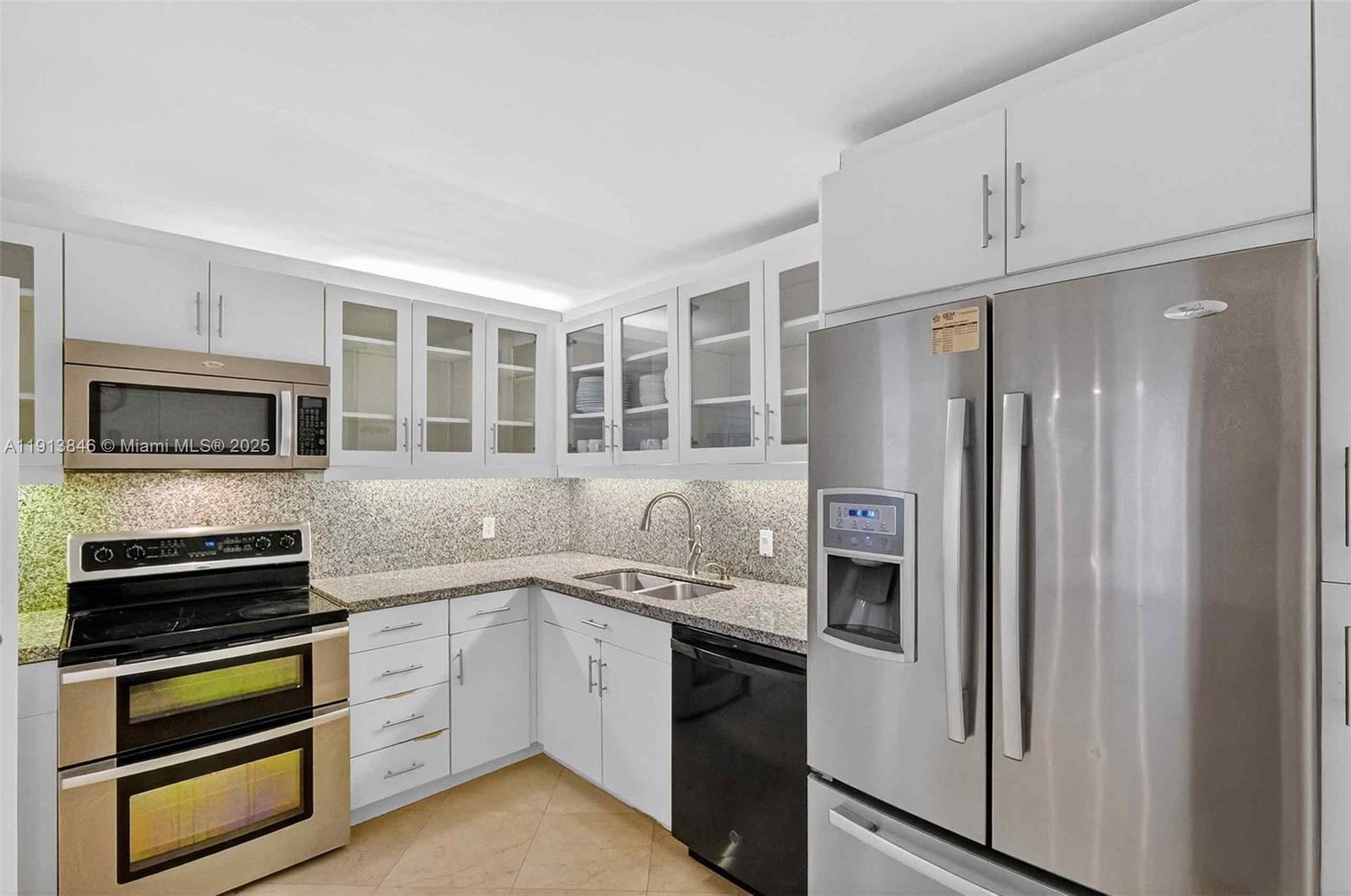 image Grove Isle Condo12