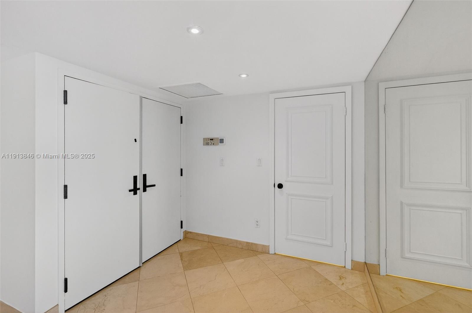 image Grove Isle Condo1