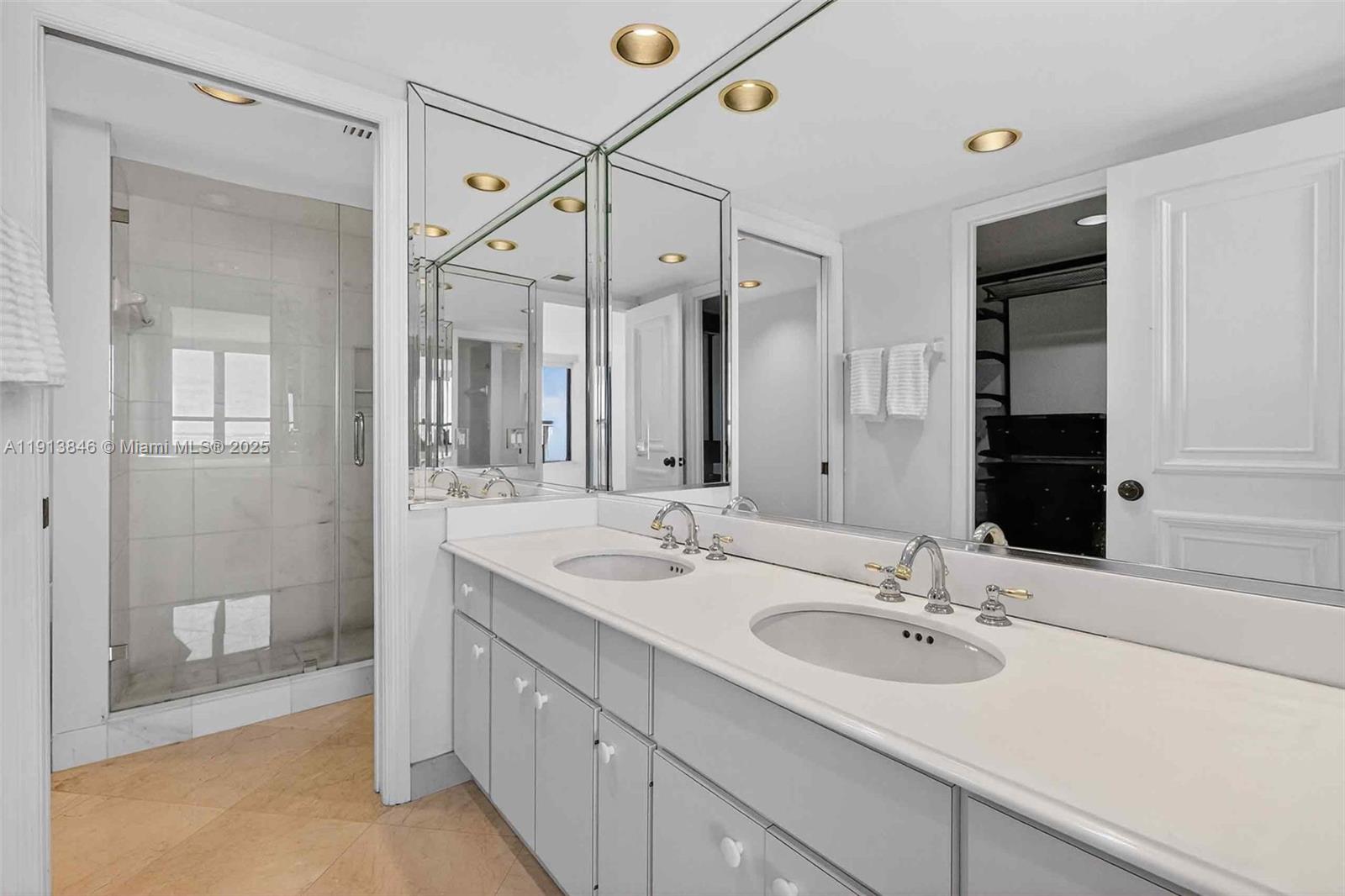 image Grove Isle Condo22