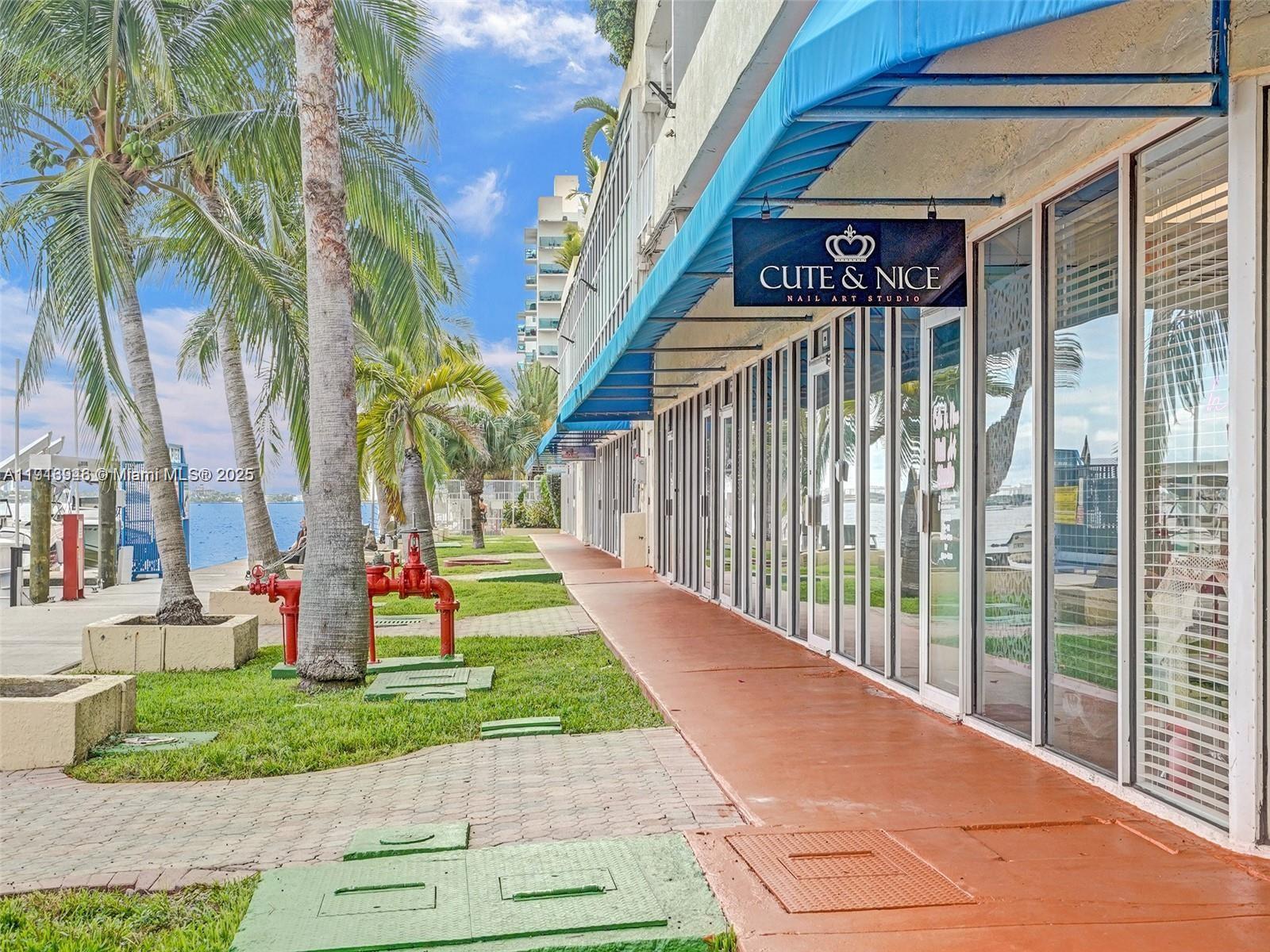 7601 E Treasure Dr #406 North Bay Village, FL 33141