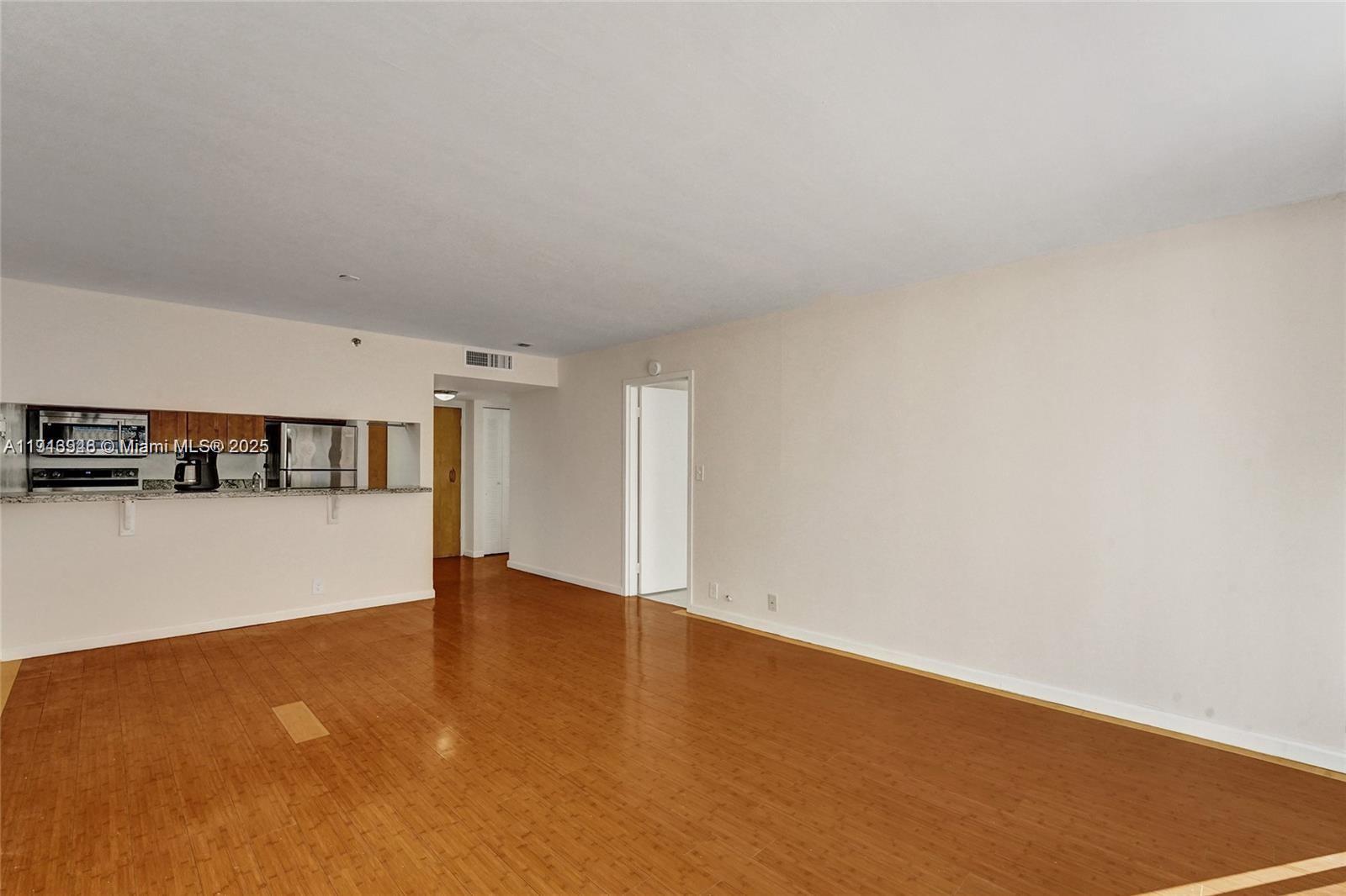 7601 E Treasure Dr #406 North Bay Village, FL 33141