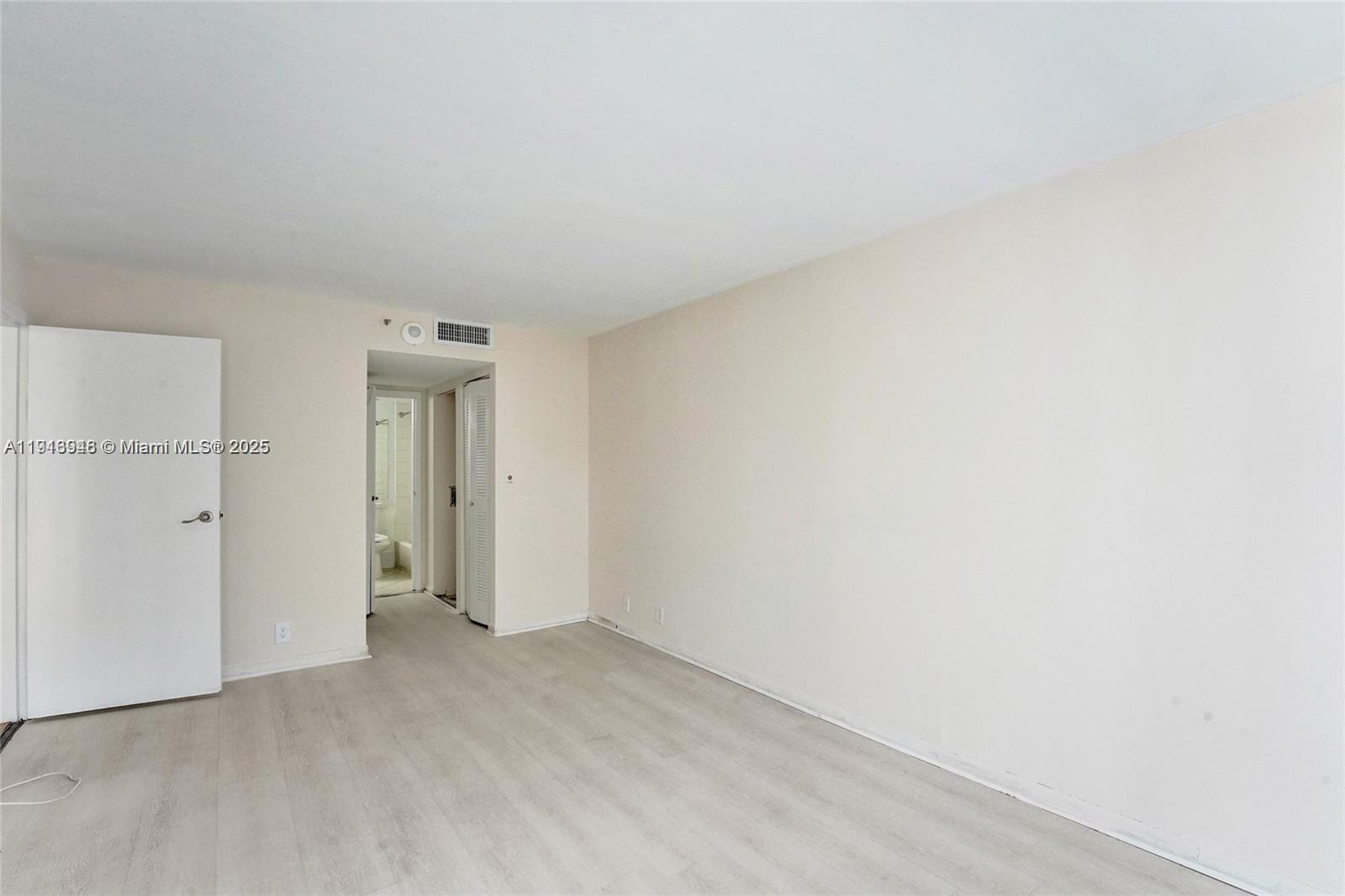 7601 E Treasure Dr #406 North Bay Village, FL 33141