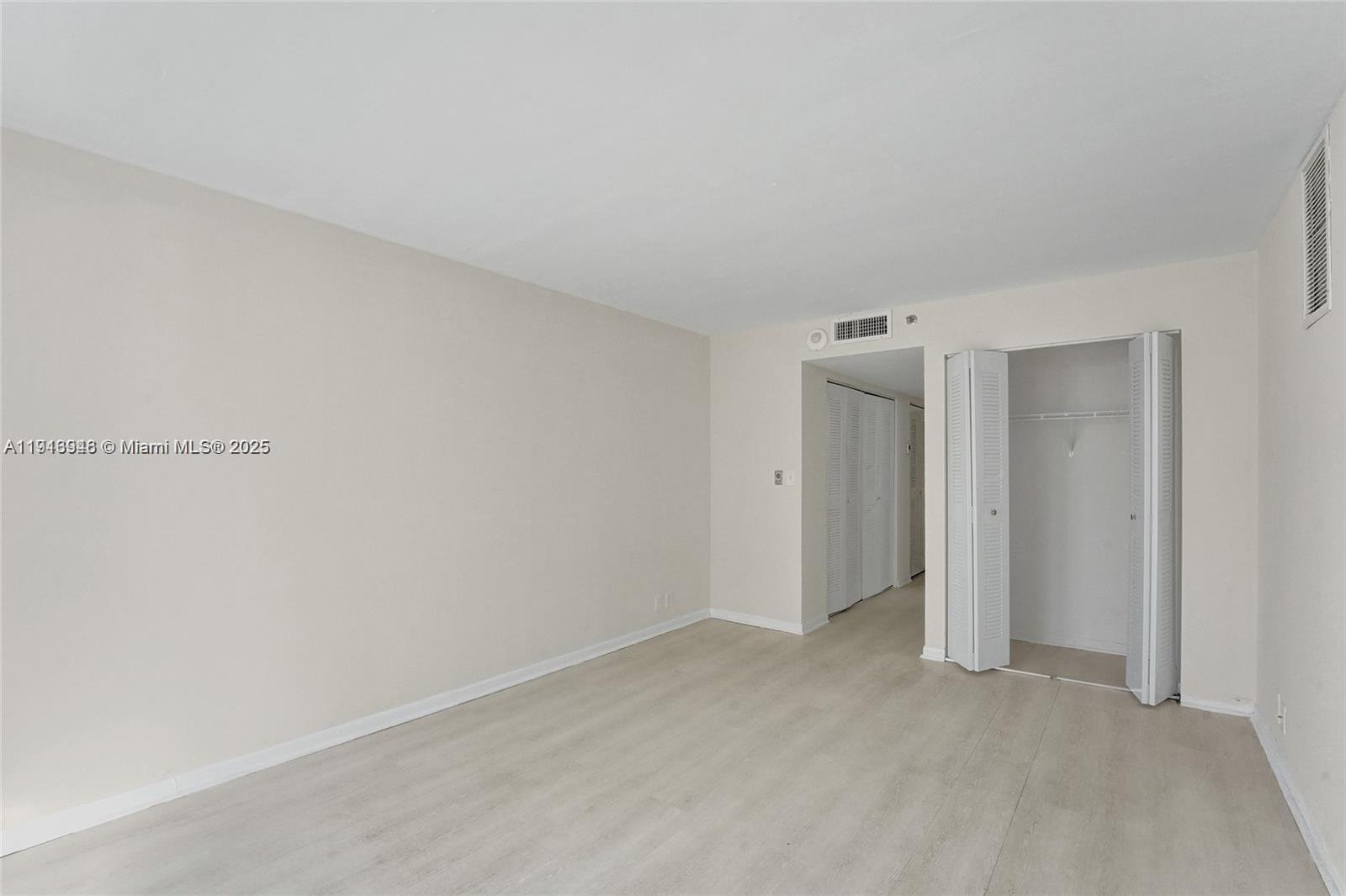 7601 E Treasure Dr #406 North Bay Village, FL 33141