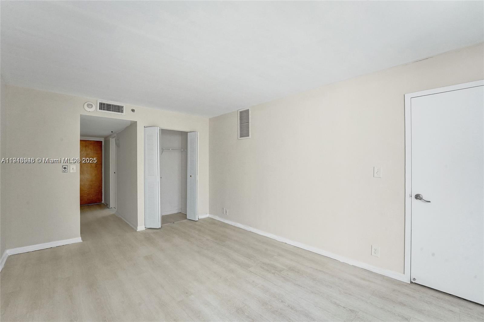 7601 E Treasure Dr #406 North Bay Village, FL 33141