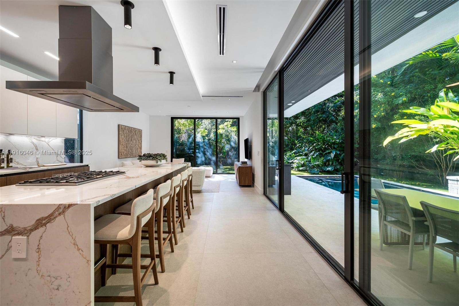 3670 Avocado Ave Miami, FL 33133