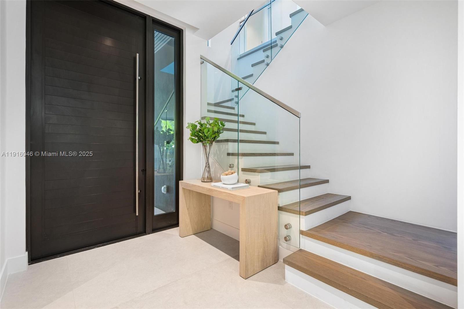 3670 Avocado Ave Miami, FL 33133