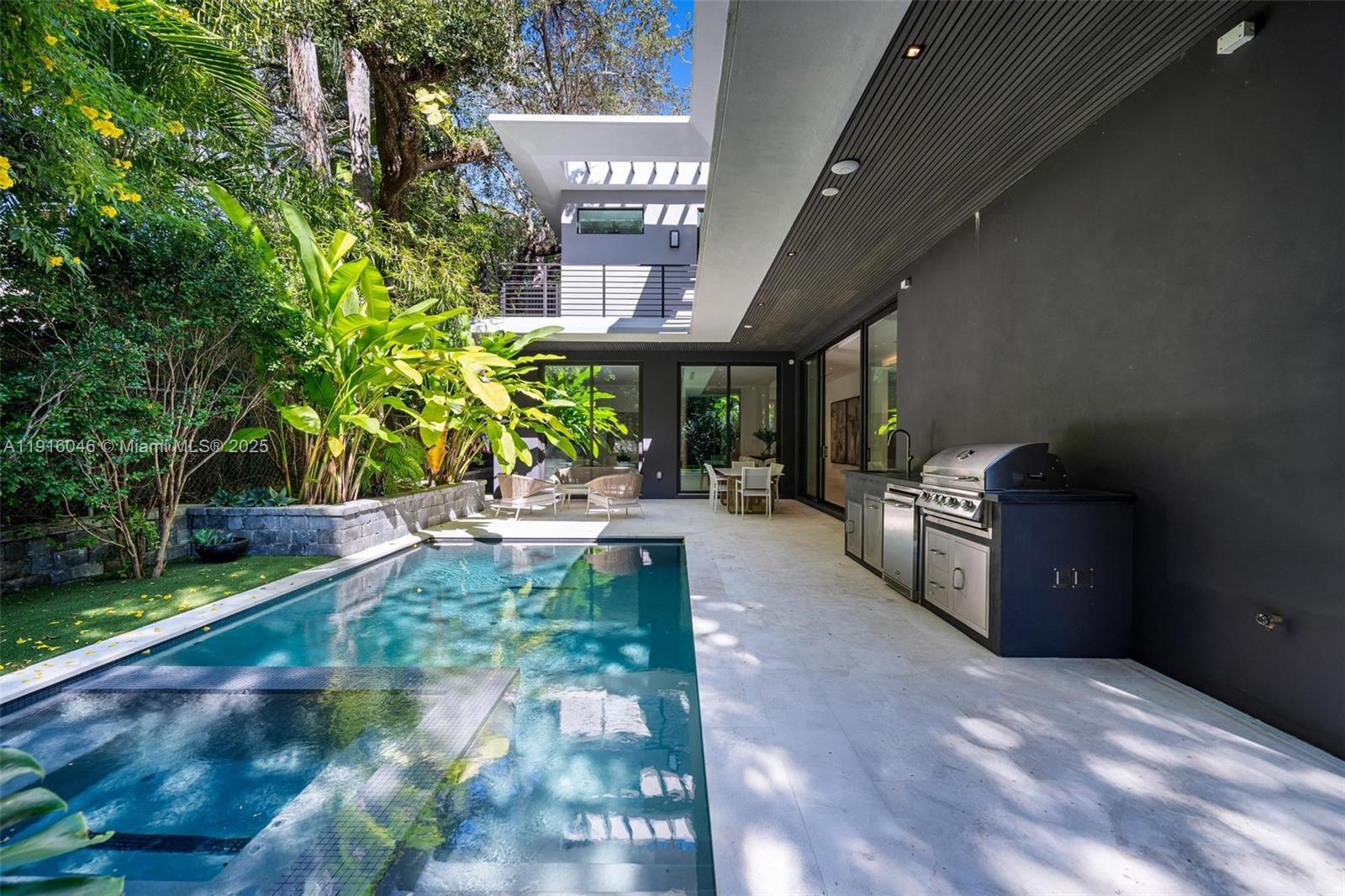 3670 Avocado Ave Miami, FL 33133