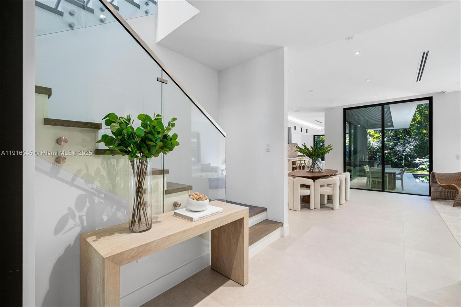 3670 Avocado Ave Miami, FL 33133