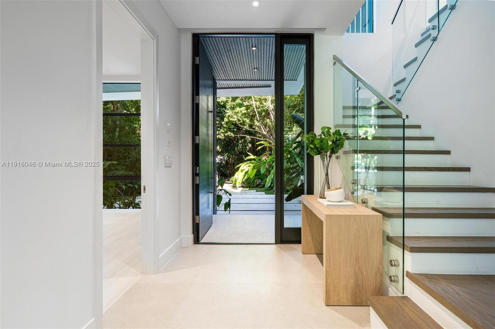 3670 Avocado Ave Miami, FL 33133