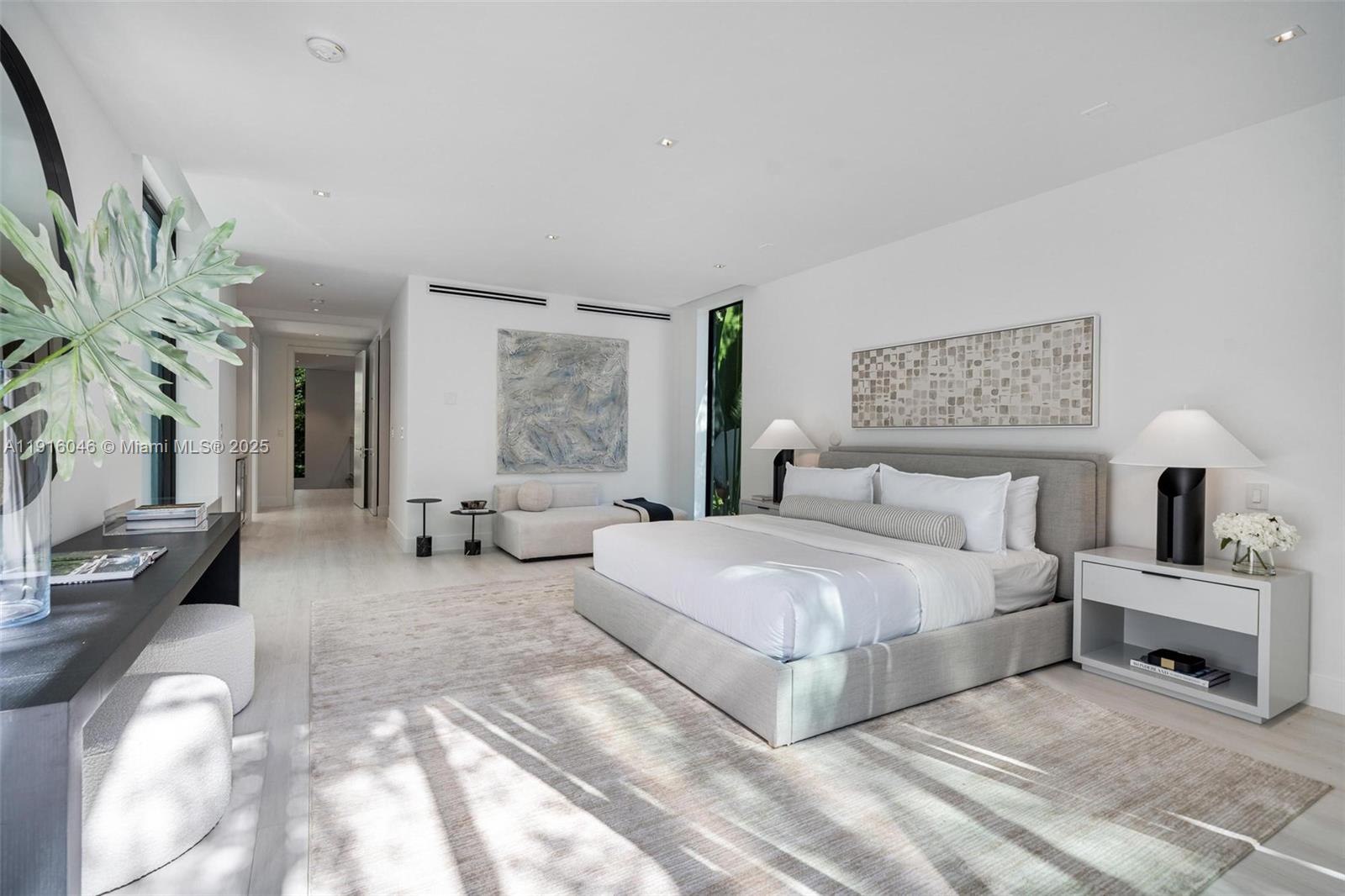 3670 Avocado Ave Miami, FL 33133