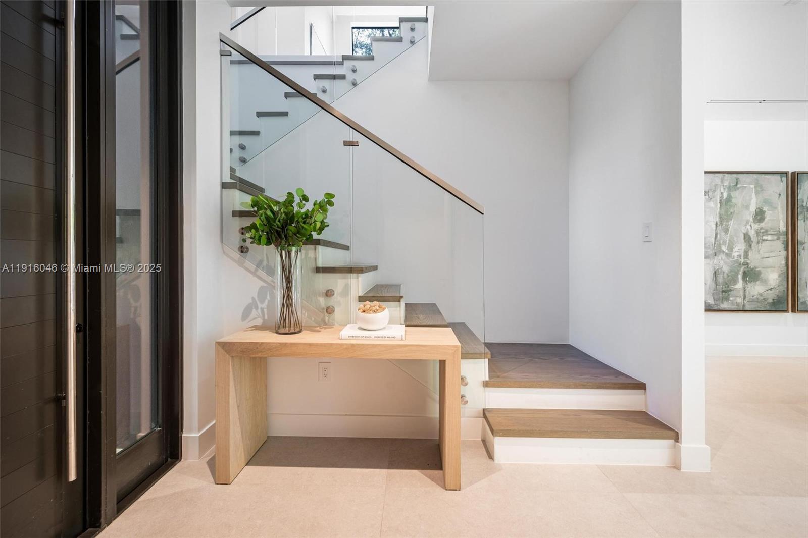 3670 Avocado Ave Miami, FL 33133