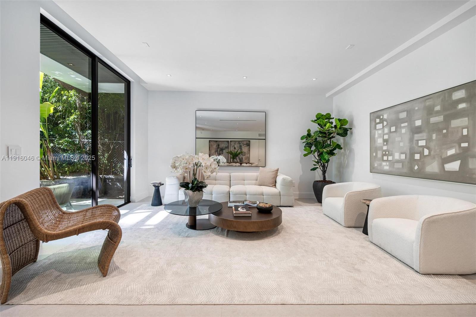 3670 Avocado Ave Miami, FL 33133