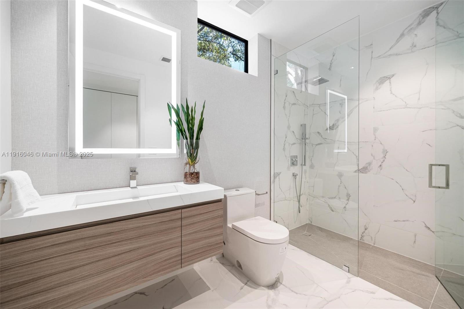 3670 Avocado Ave Miami, FL 33133