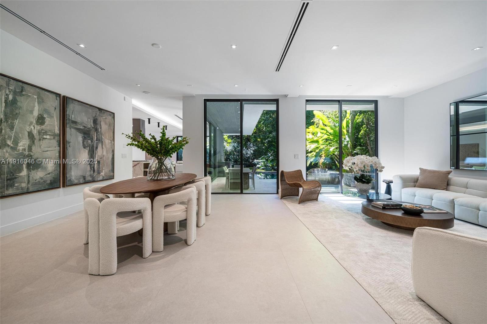 3670 Avocado Ave Miami, FL 33133