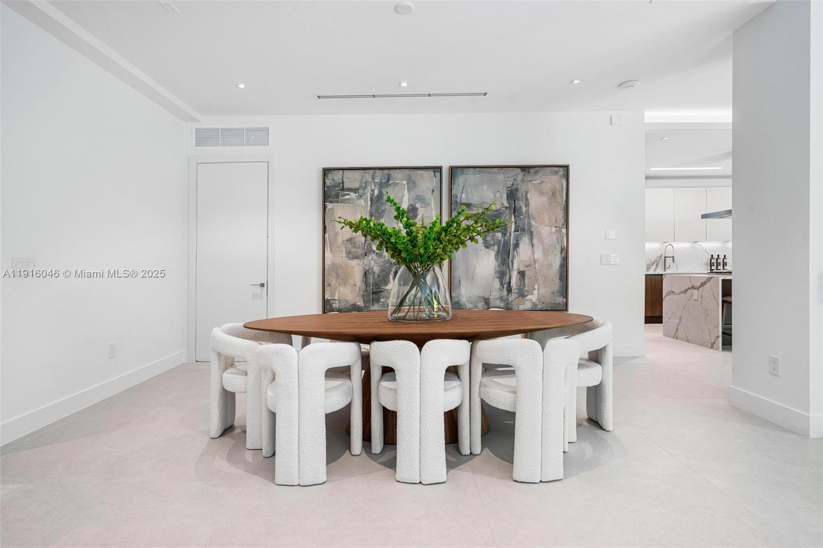 3670 Avocado Ave Miami, FL 33133