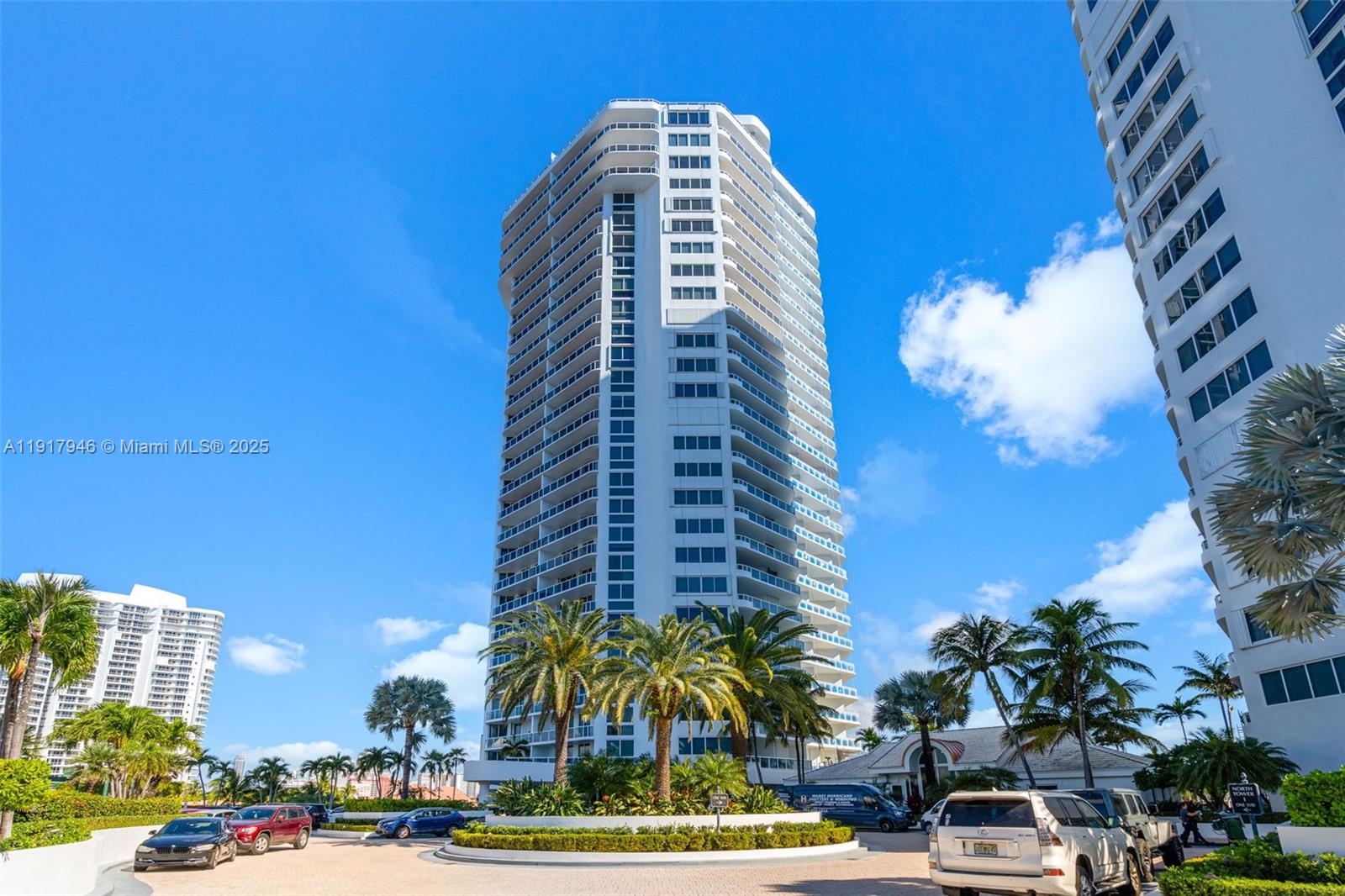 3801 Collins Ave #603