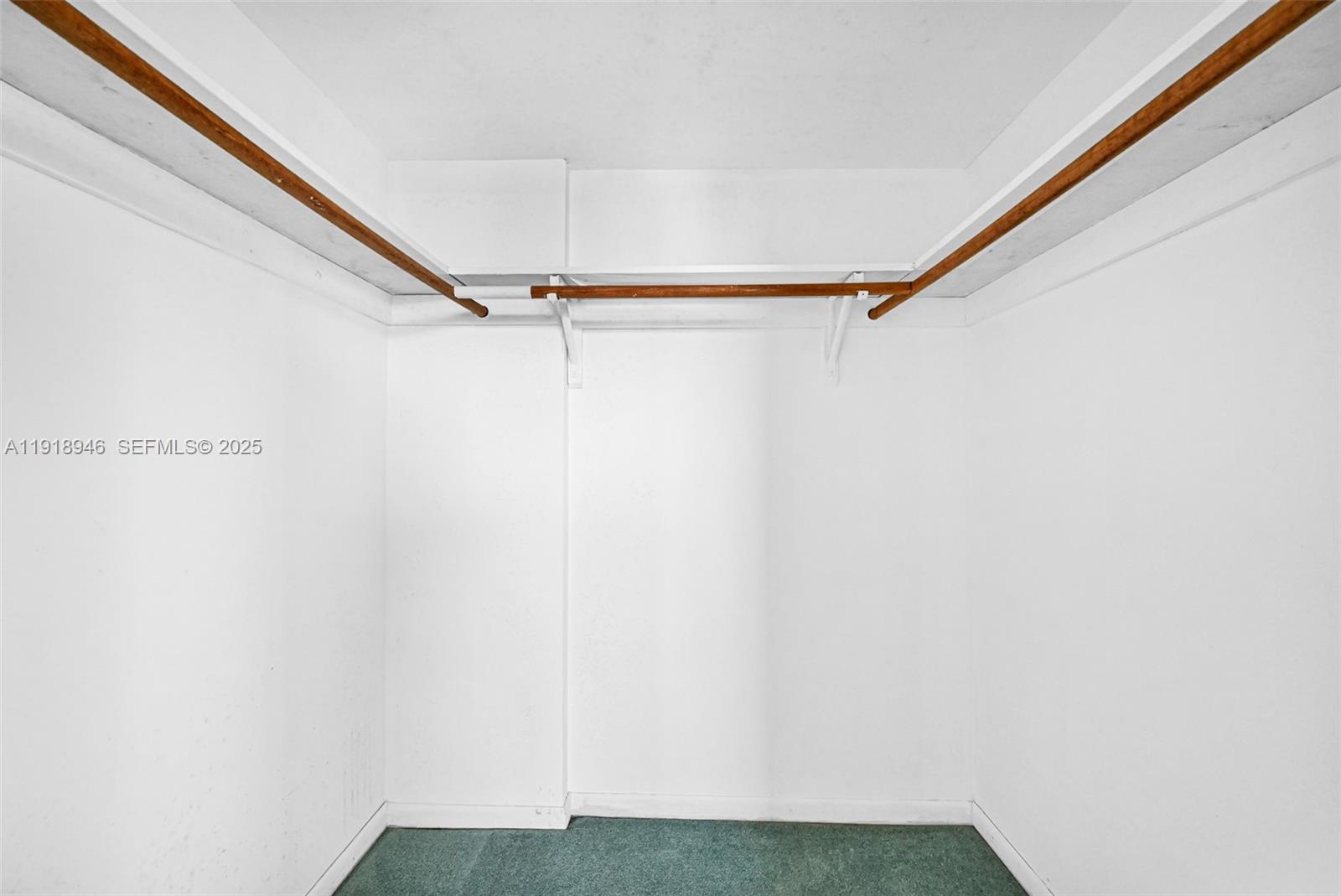 1830 Dixieanna St #506 Hollywood, FL 33020