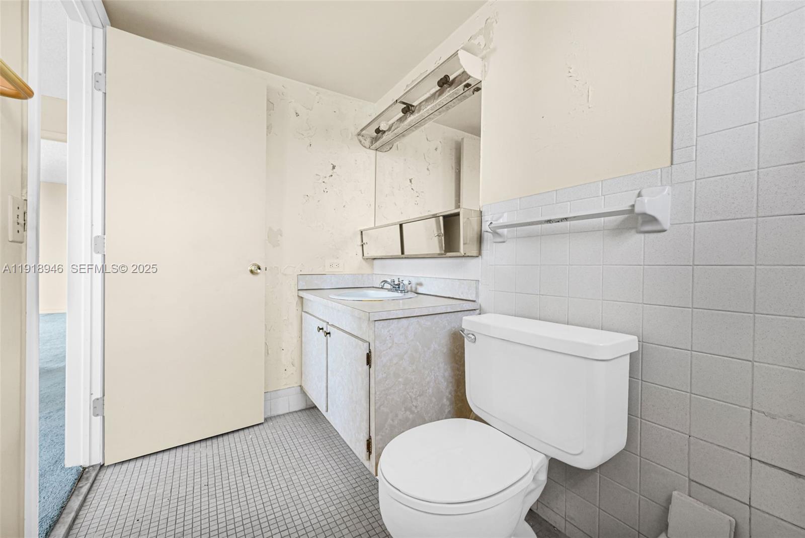 1830 Dixieanna St #506 Hollywood, FL 33020