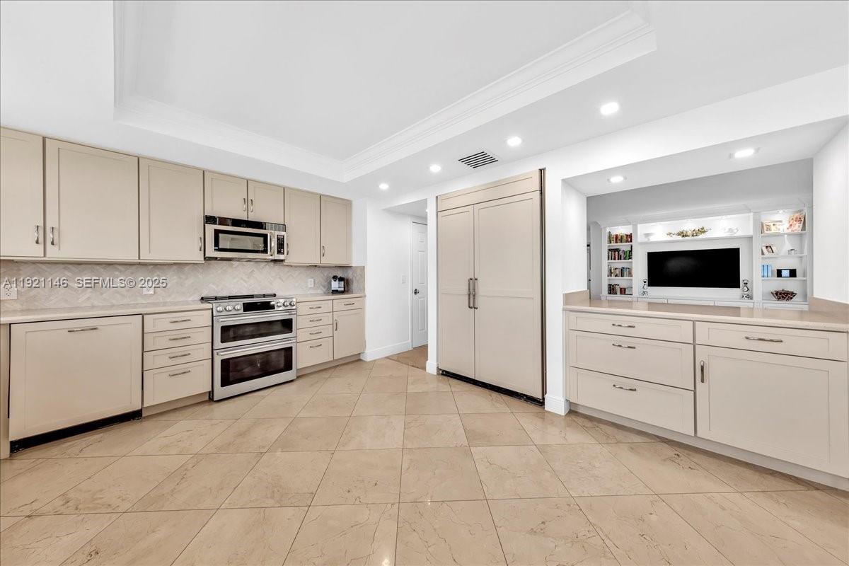 9801 Collins Ave #11A Bal Harbour, FL 33154