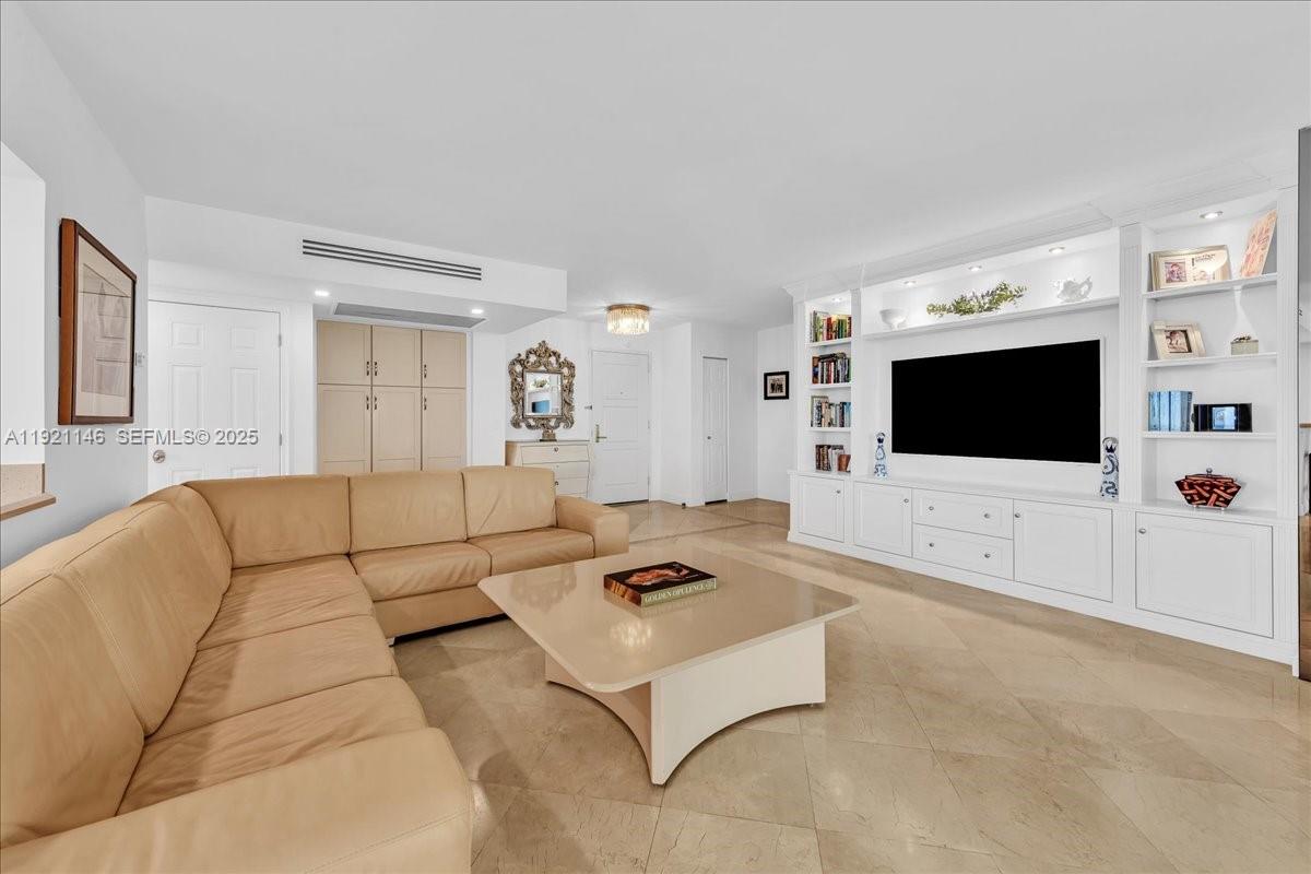 9801 Collins Ave #11A Bal Harbour, FL 33154