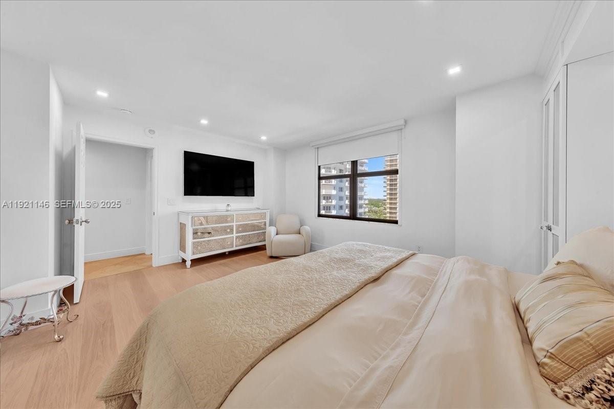 9801 Collins Ave #11A Bal Harbour, FL 33154