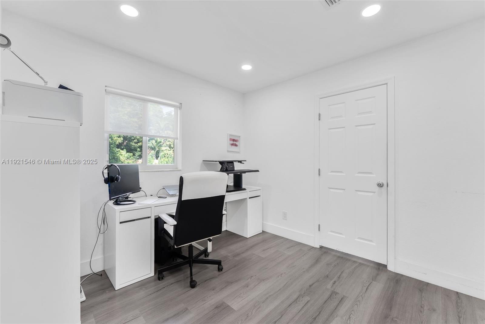 195 NW 115th St Miami, FL 33168