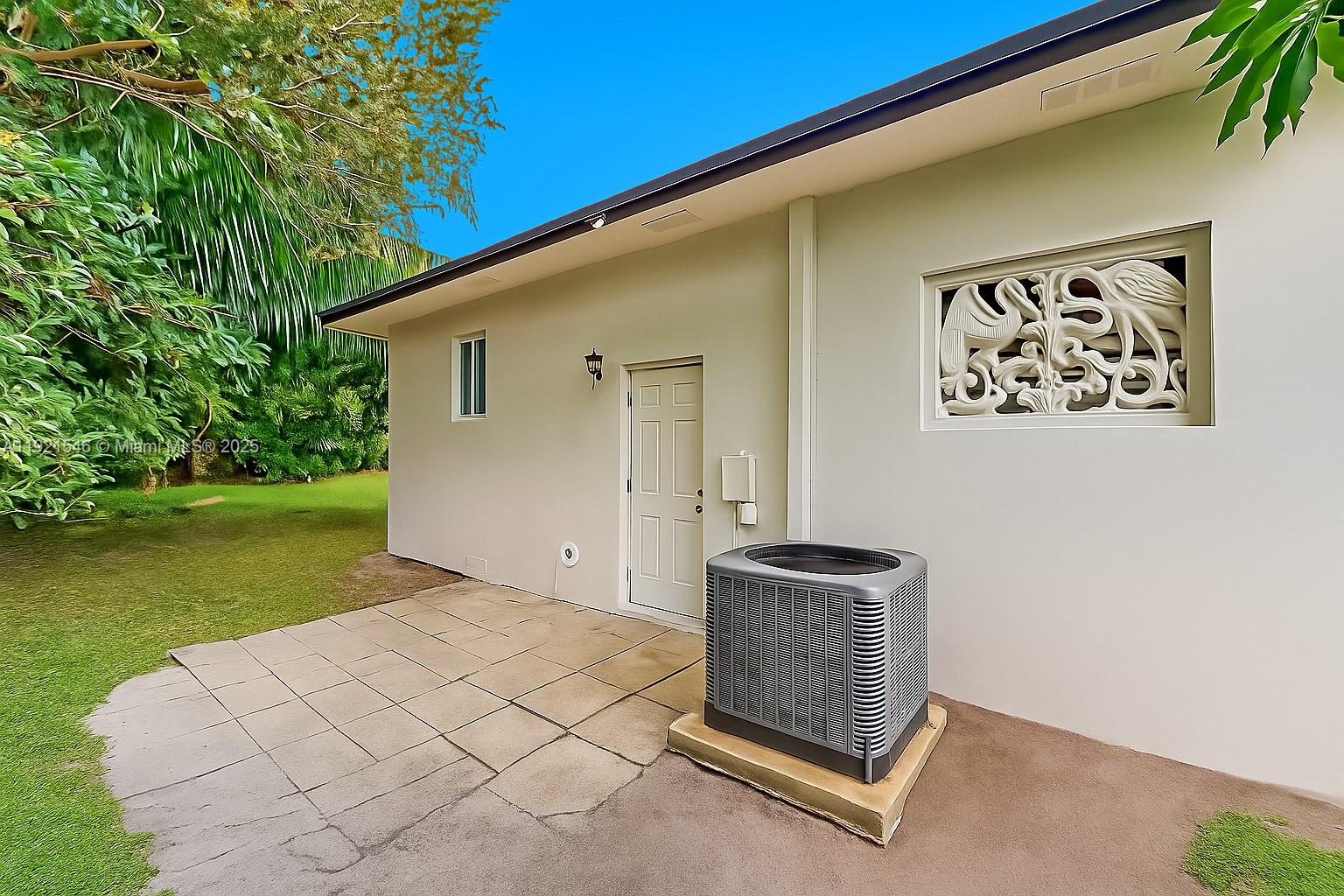 195 NW 115th St Miami, FL 33168