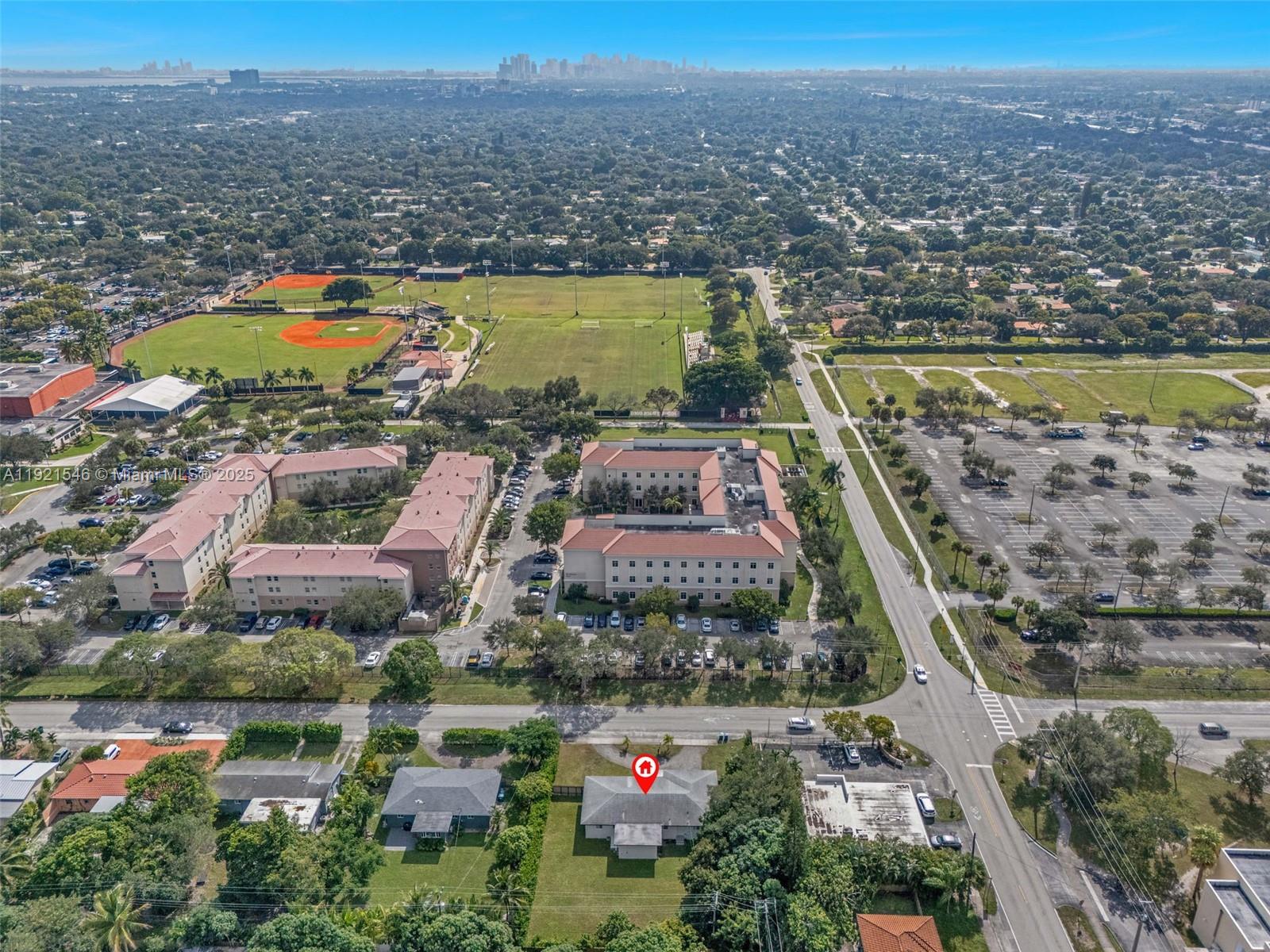 195 NW 115th St Miami, FL 33168