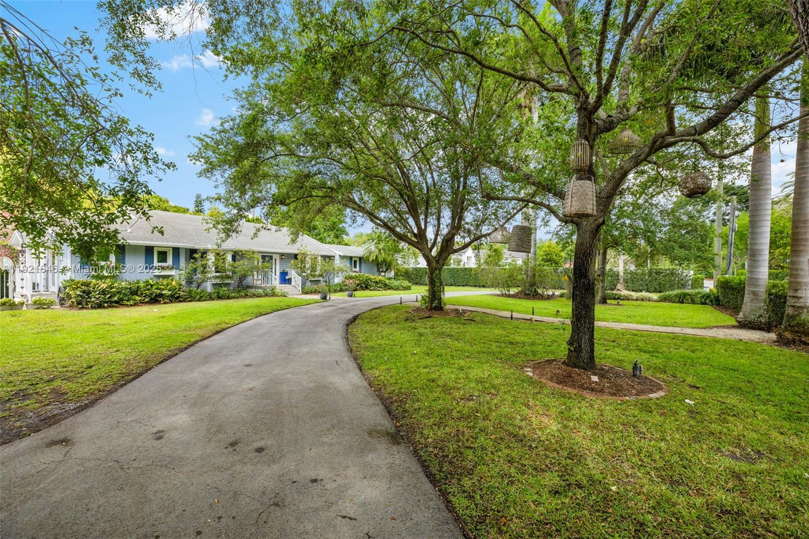 7720 SW 79th Ct Miami, FL 33143