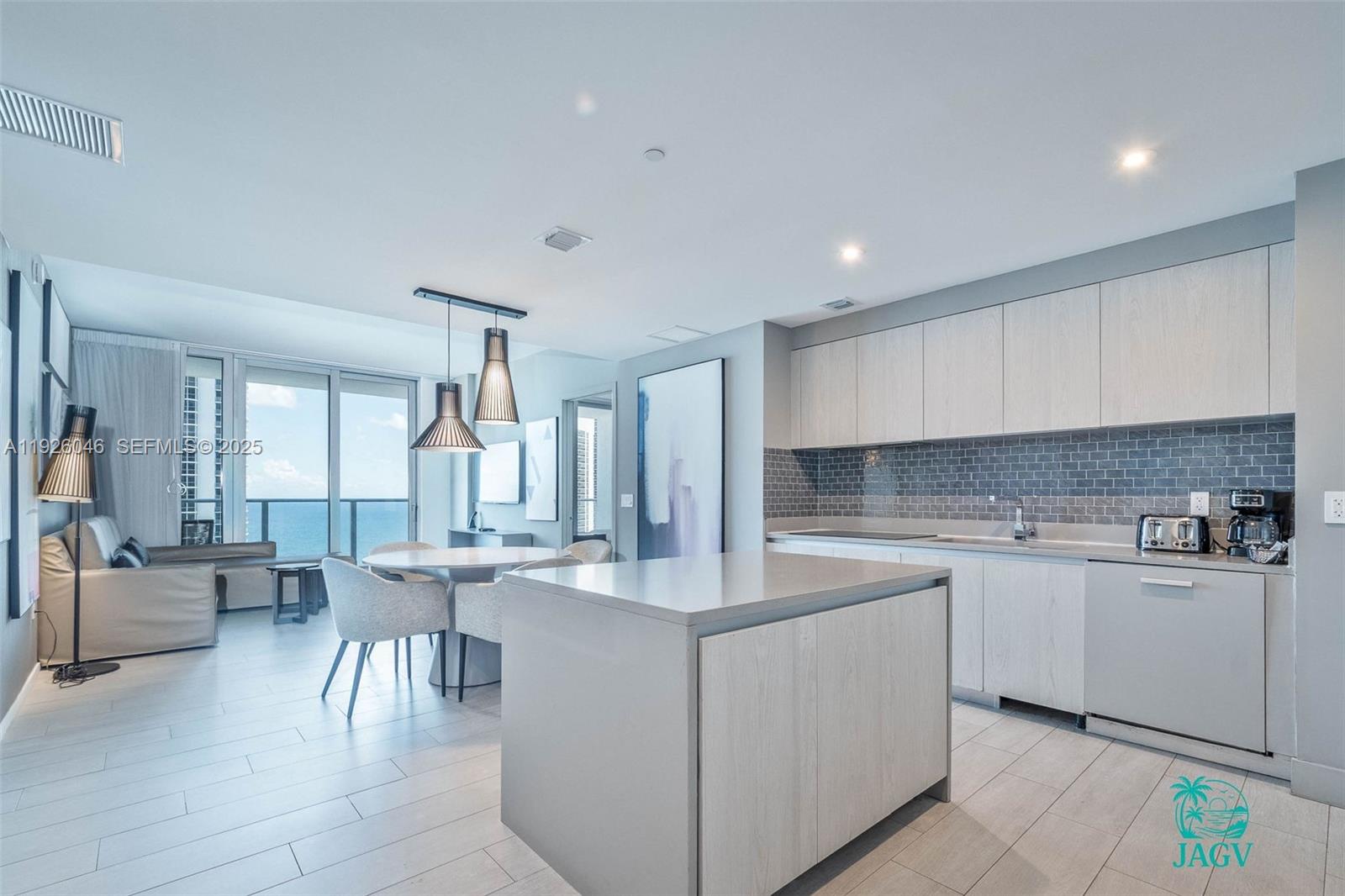 4010 S Ocean Dr #R3005 Hollywood, FL 33019