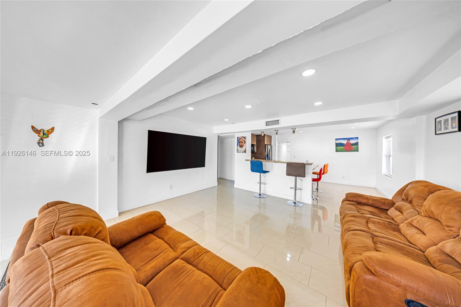 4660 E 4th Ave Hialeah, FL 33013