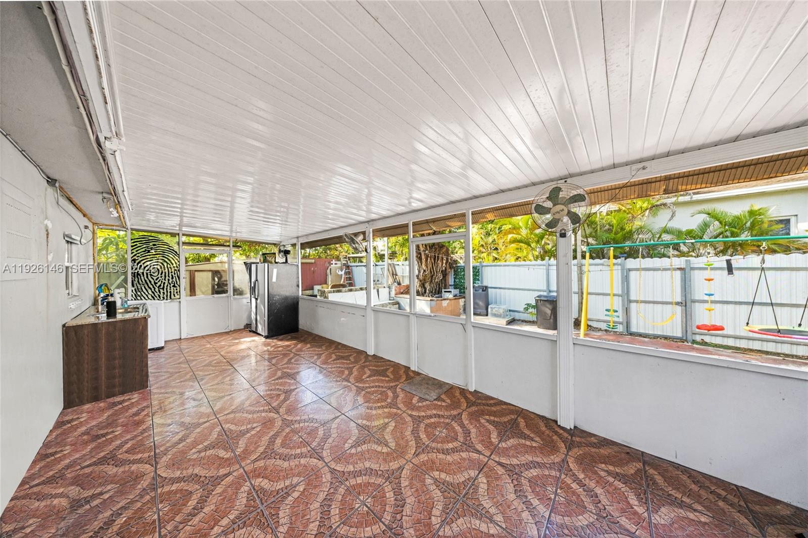 4660 E 4th Ave Hialeah, FL 33013