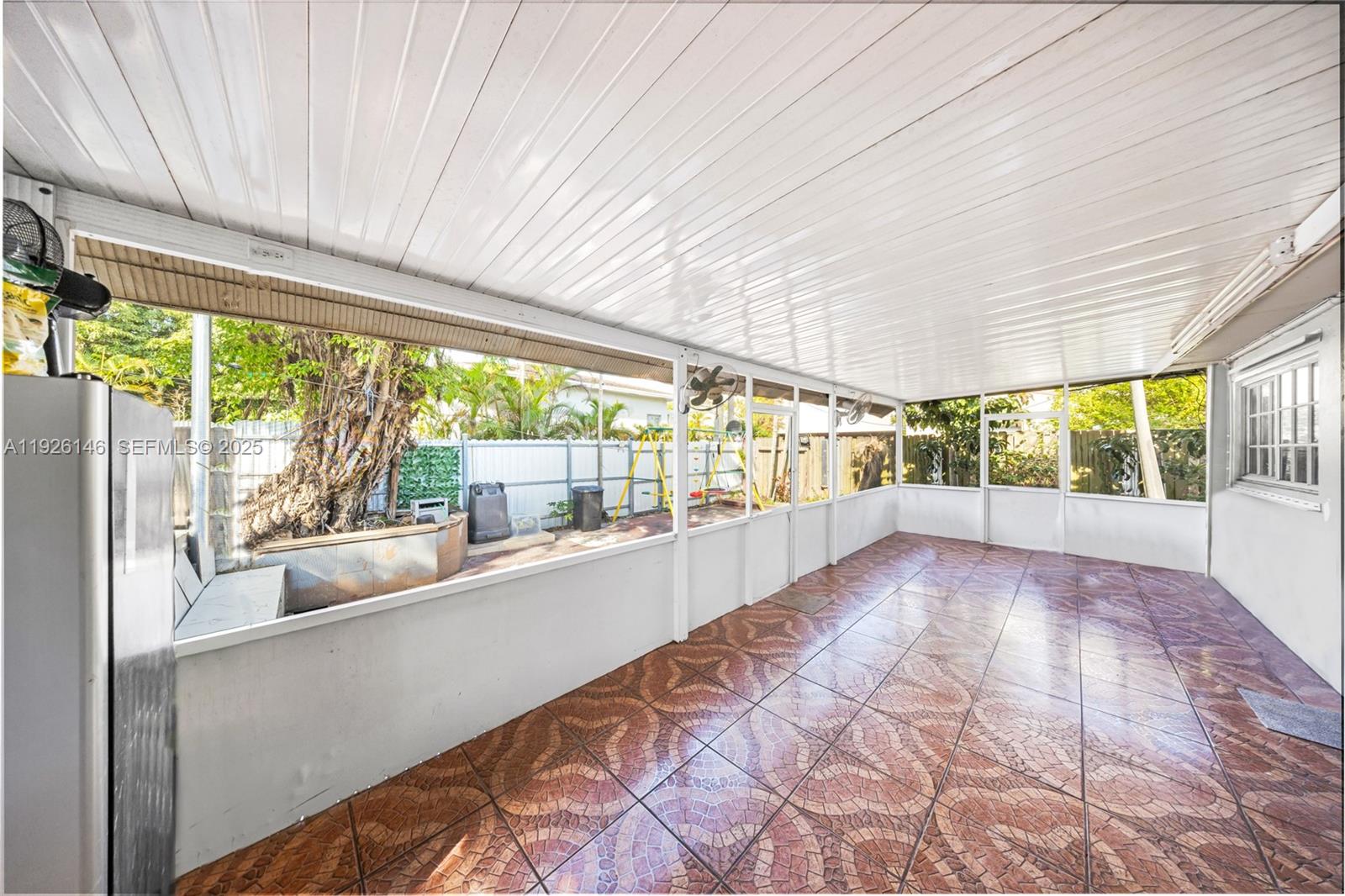 4660 E 4th Ave Hialeah, FL 33013