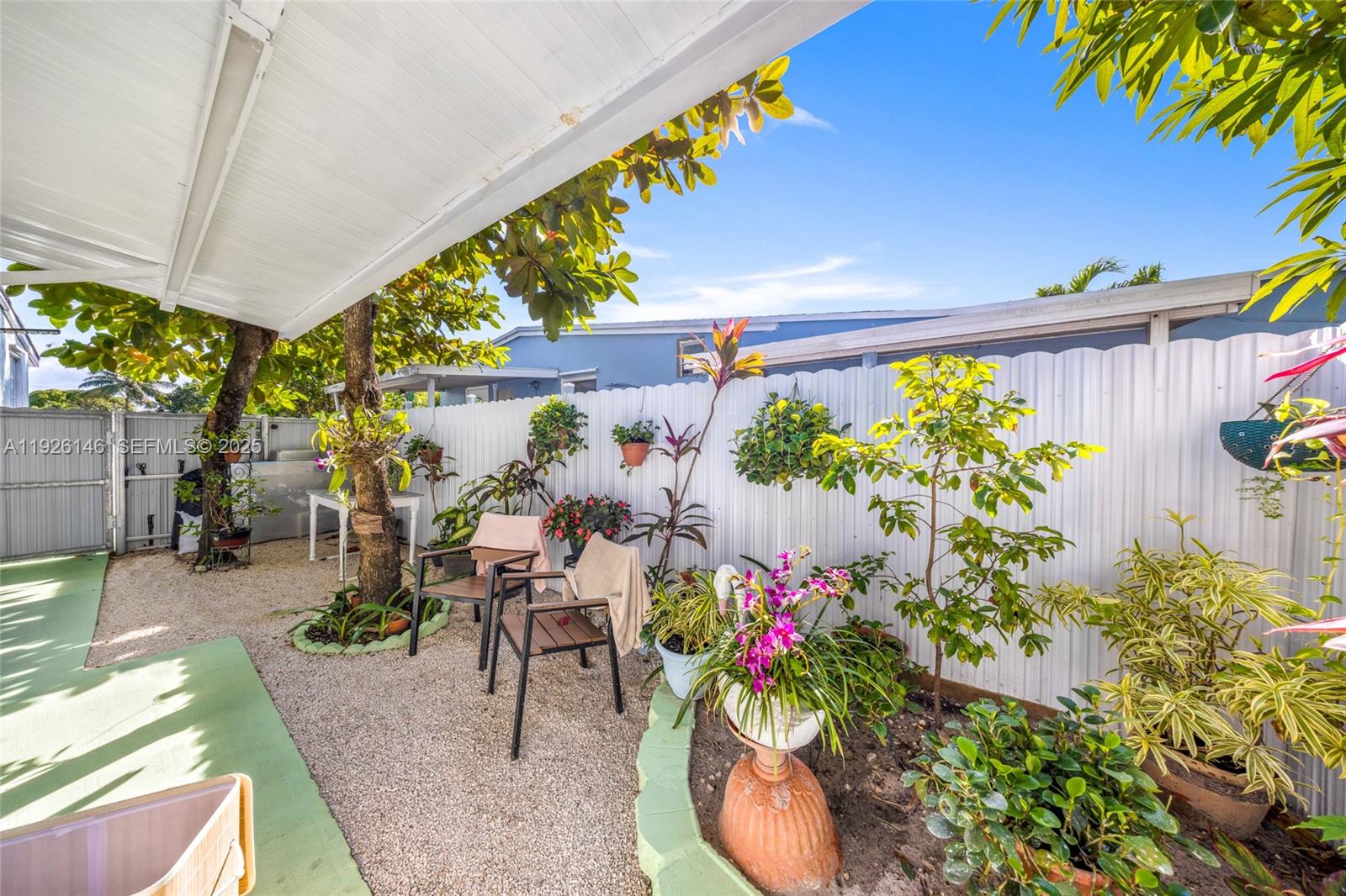 4660 E 4th Ave Hialeah, FL 33013