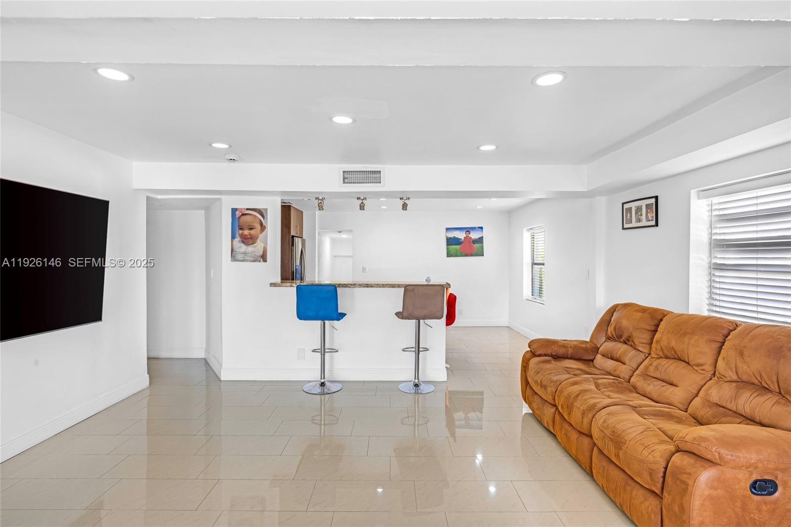 4660 E 4th Ave Hialeah, FL 33013