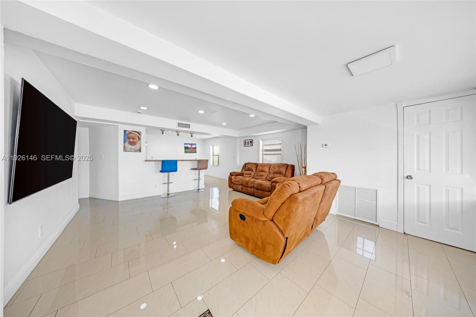 4660 E 4th Ave Hialeah, FL 33013