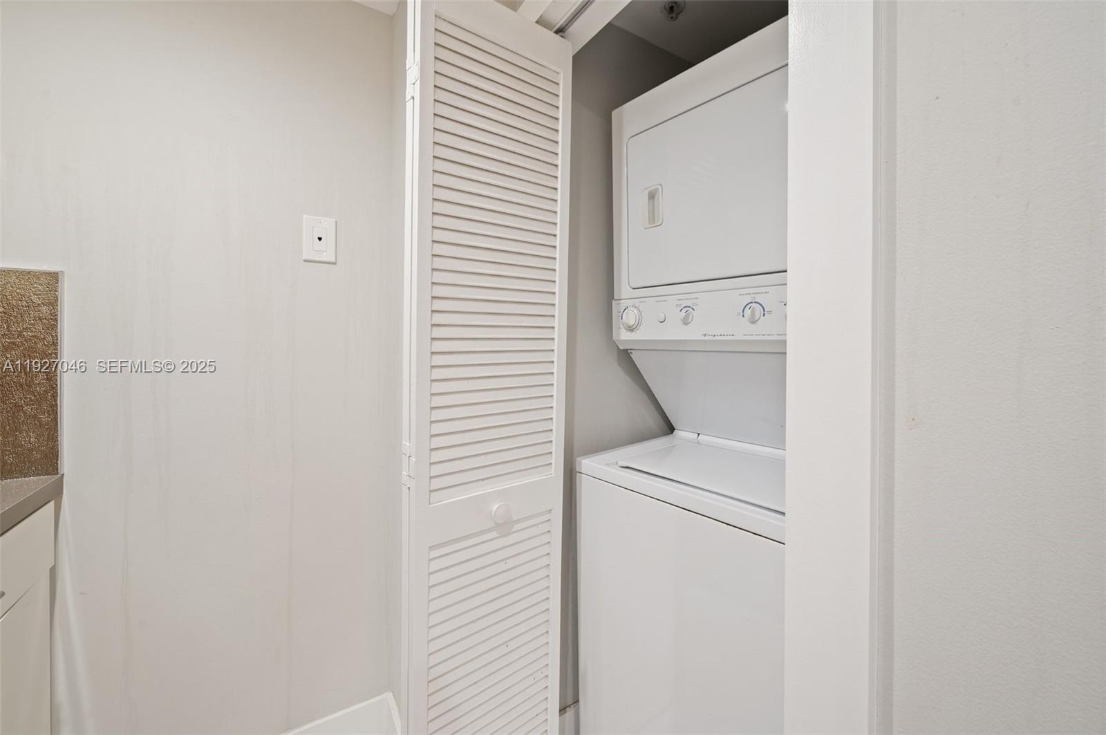 701 Brickell Key Blvd #1605 Miami, FL 33131