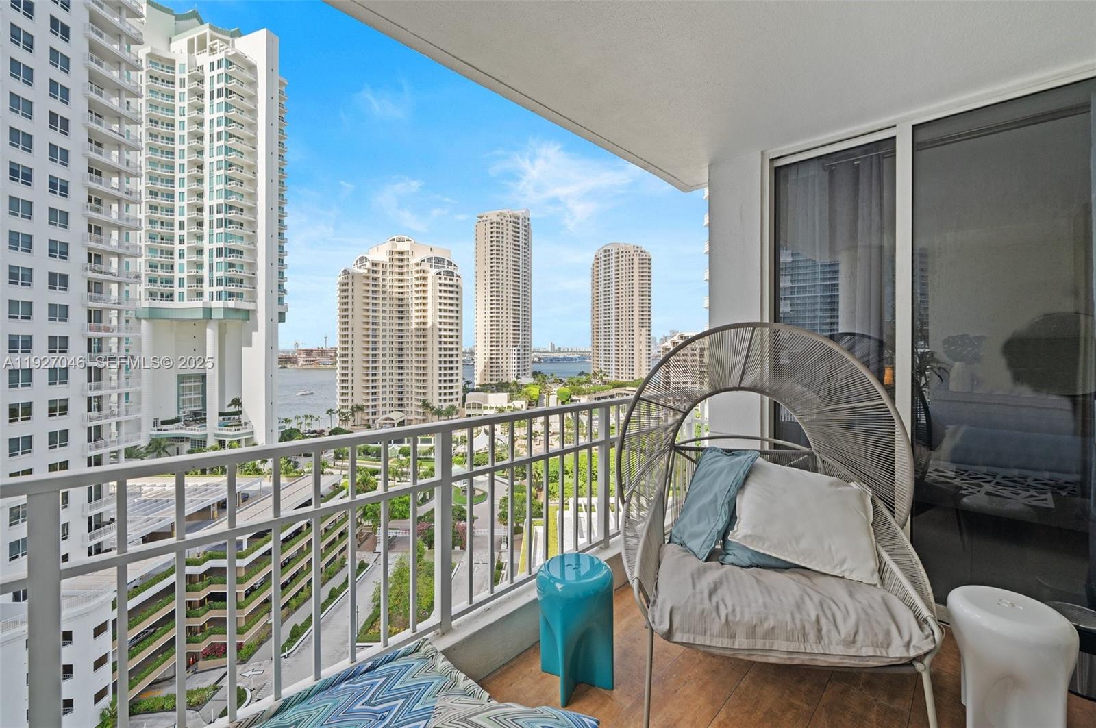 701 Brickell Key Blvd #1605 Miami, FL 33131