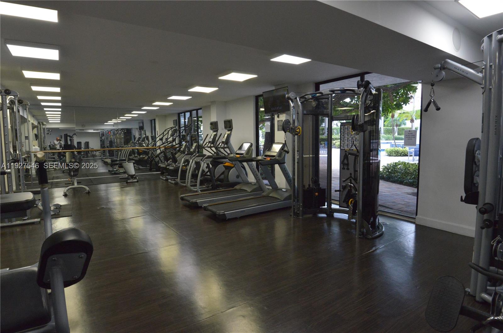 3300 NE 192nd St #903 Aventura, FL 33180