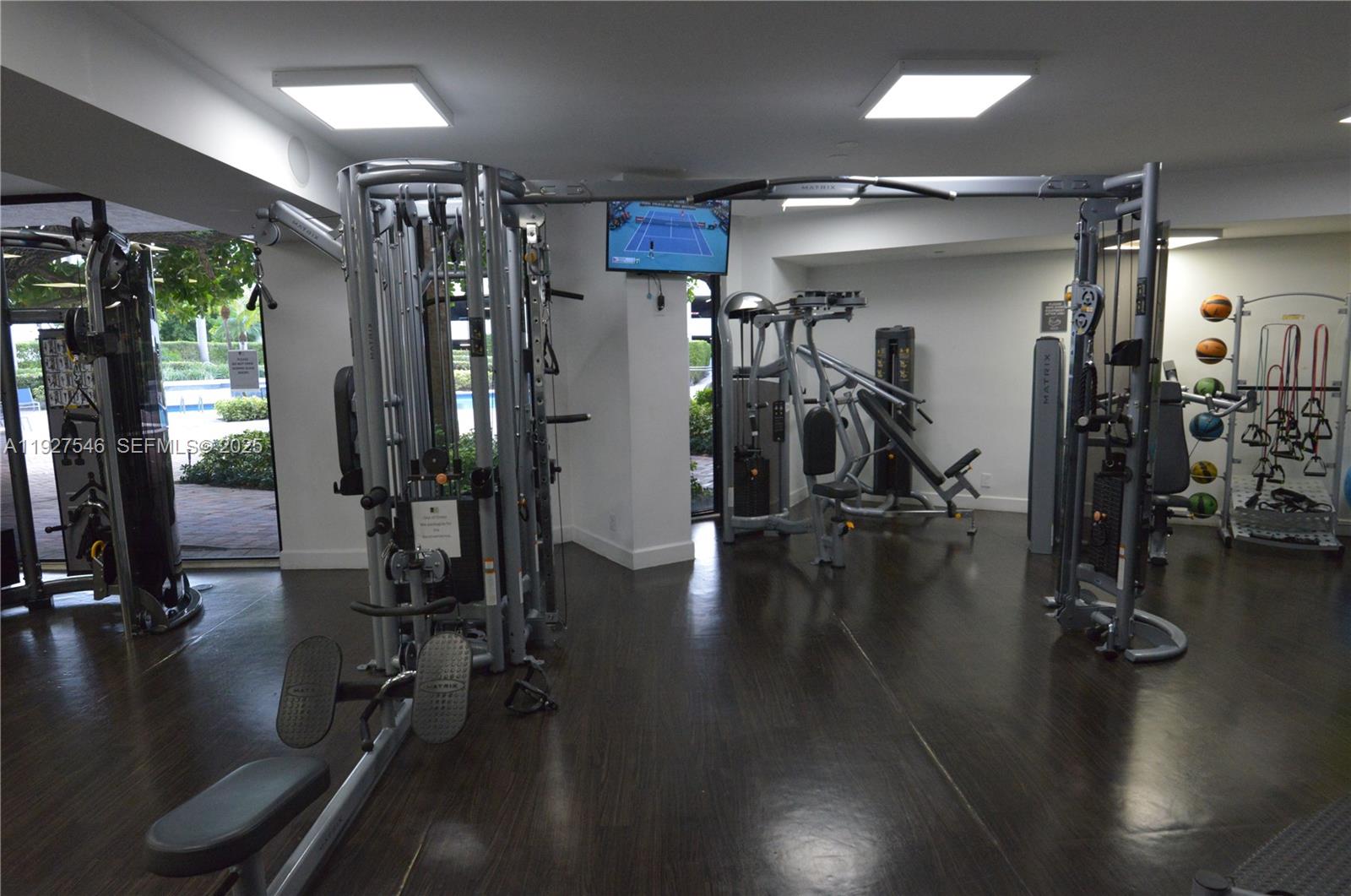 3300 NE 192nd St #903 Aventura, FL 33180