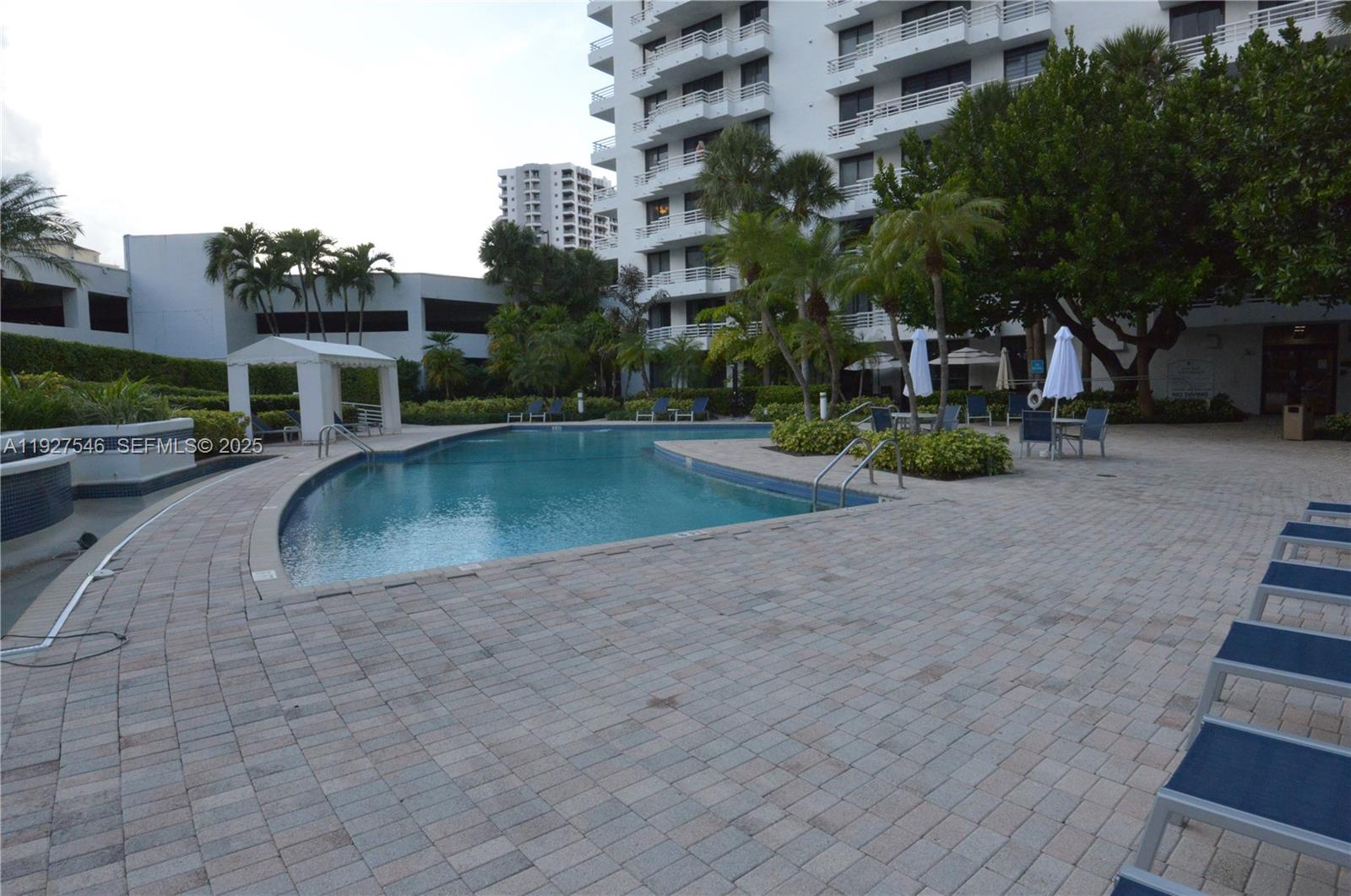 3300 NE 192nd St #903 Aventura, FL 33180