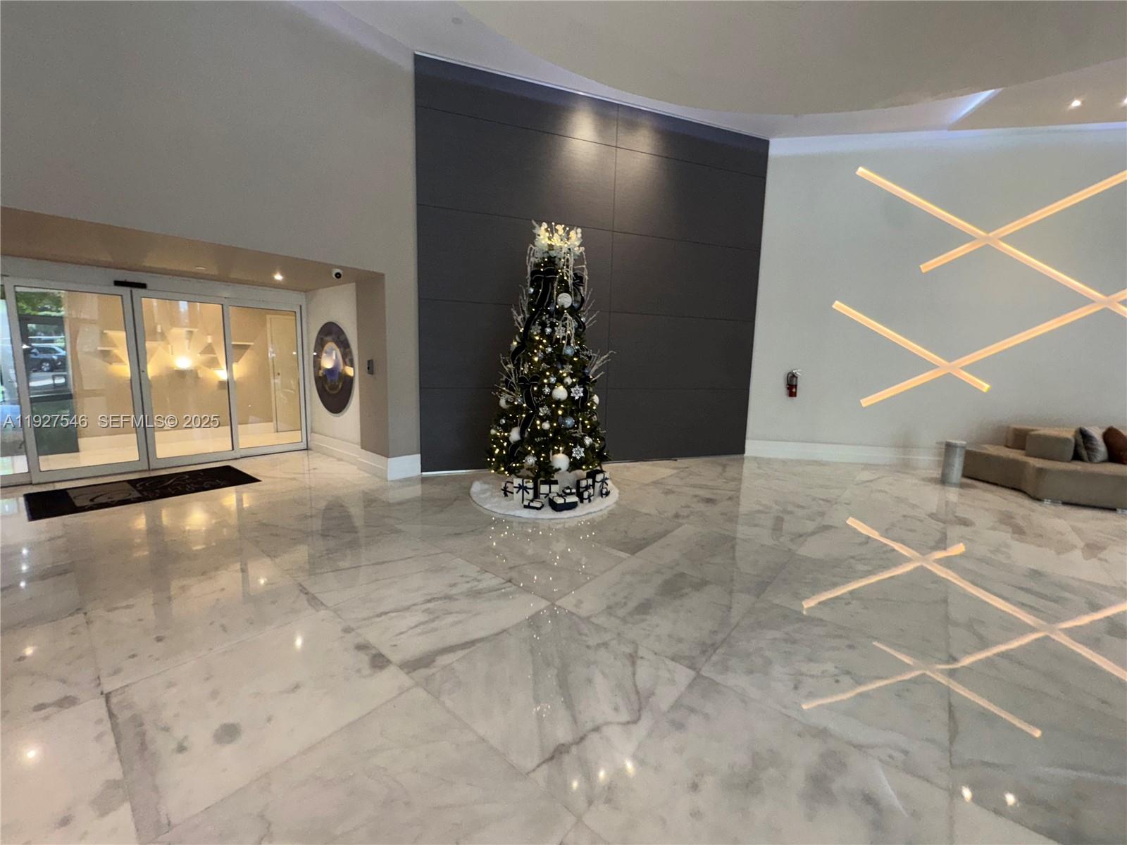 3300 NE 192nd St #903 Aventura, FL 33180