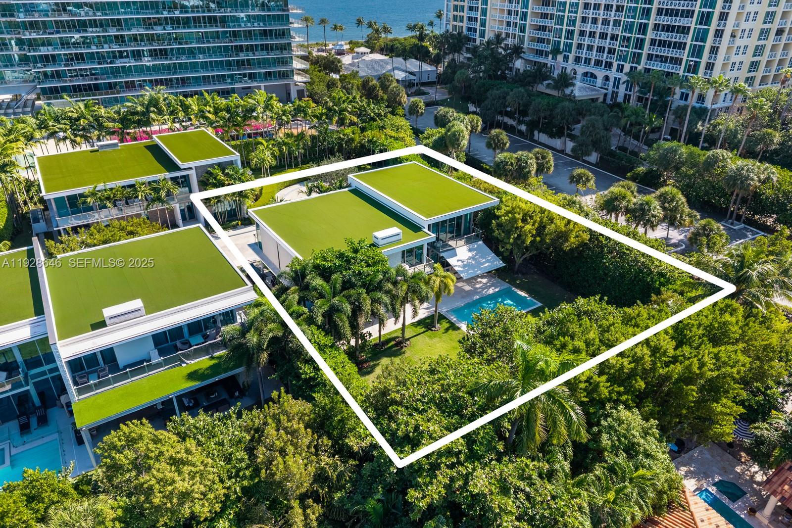111 Reef Ln Key Biscayne, FL 33149