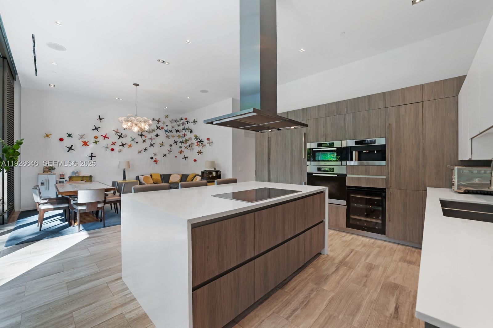 111 Reef Ln Key Biscayne, FL 33149