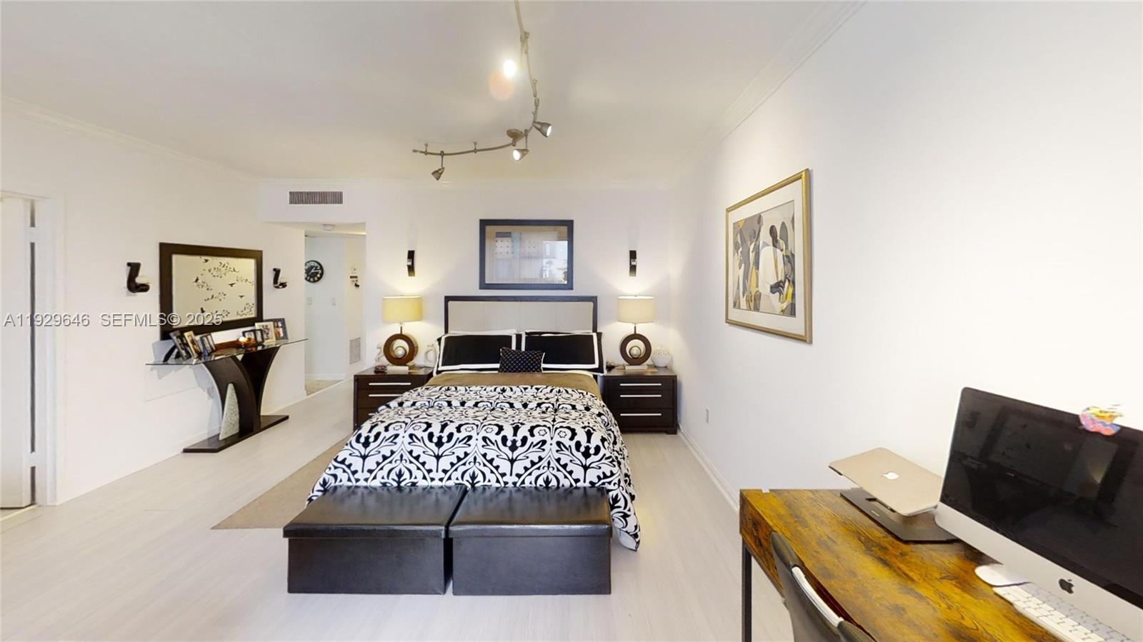 image South Bay Club12