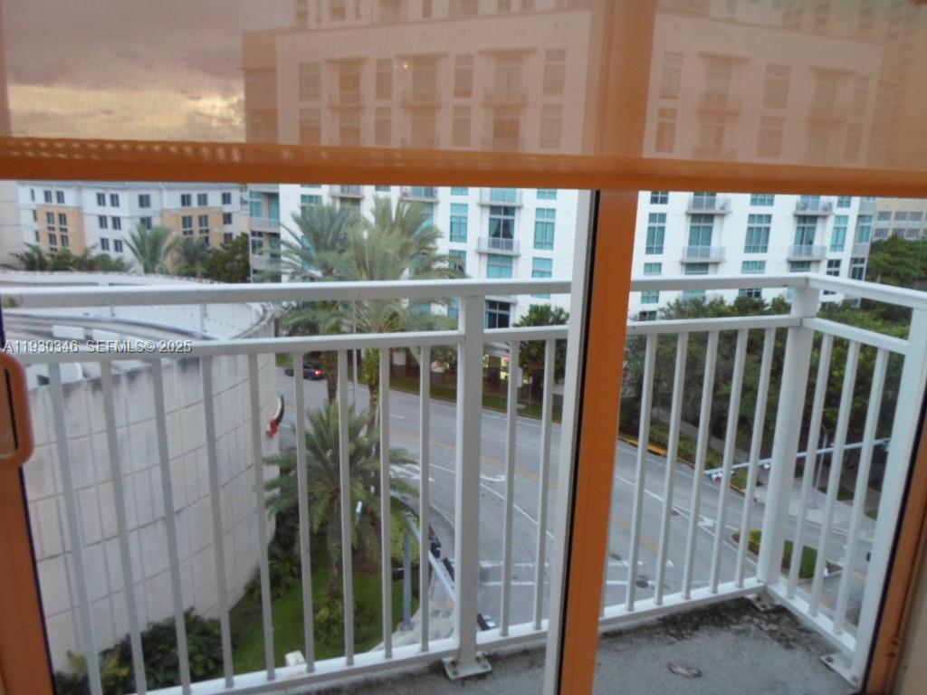 7275 SW 90th Way #G 611 Miami, FL 33156